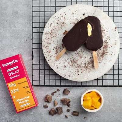 Alphonso Mango Chocobar (Dairy ice cream)